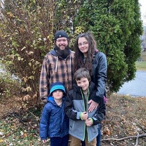 Meet your Posher, Darien